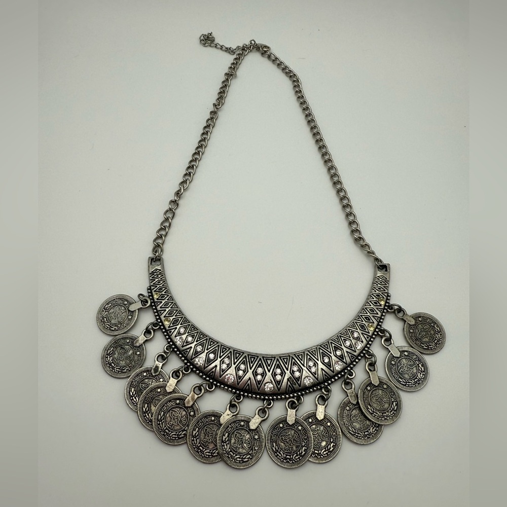 Silver Coin Style Fashion Jewelry Necklace